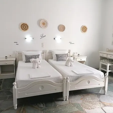 בית אירוח Eleni Dream Village